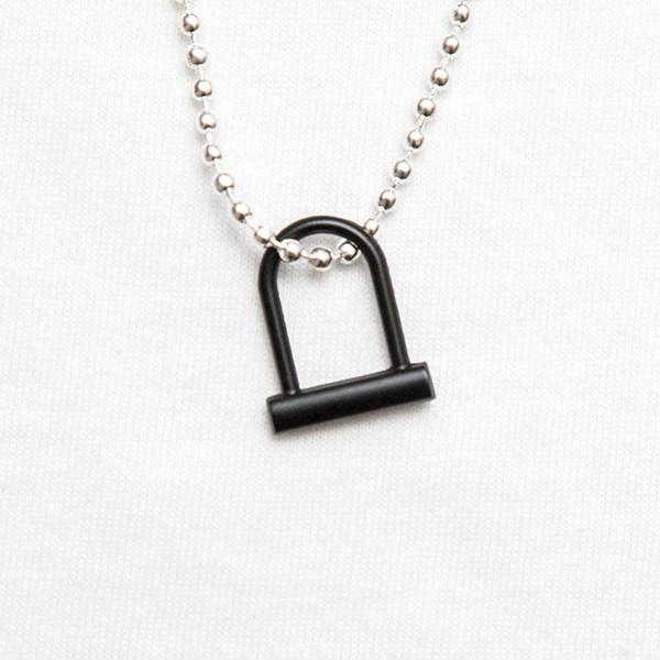 ulock_necklace_black_grande